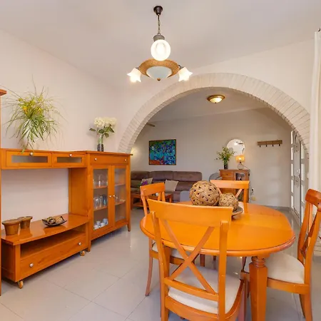 Casa Con Piscina Privada Y Bbq - Playa 12min A Pie Будинок відпочинку *