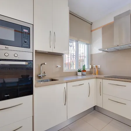 Casa Con Piscina Privada Y Bbq - Playa 12min A Pie Будинок відпочинку