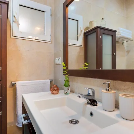 Casa Con Piscina Privada Y Bbq - Playa 12min A Pie *